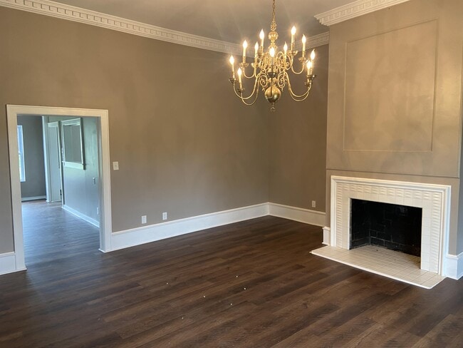 Building Photo - 11495 Guthrie Rd