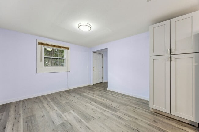 Building Photo - Renovated 3/2 on Amelia Island’s South End + HUGE Garage