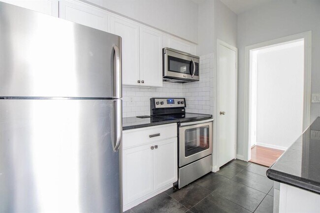 Building Photo - 2400 N Braeswood Blvd