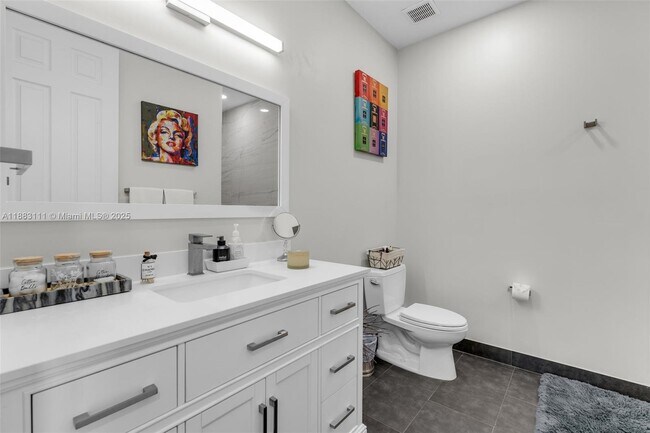 Building Photo - 9805 NW 89th Terrace