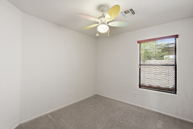 Building Photo - Single level home in Norterra on corner lot