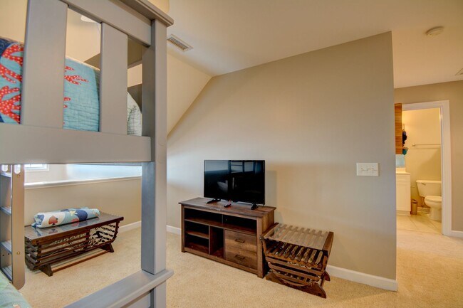 Building Photo - *Seasonal Rental* at Summer Winds 205: 3 Bedroom + Loft on Topsail Island - 3 month lease required