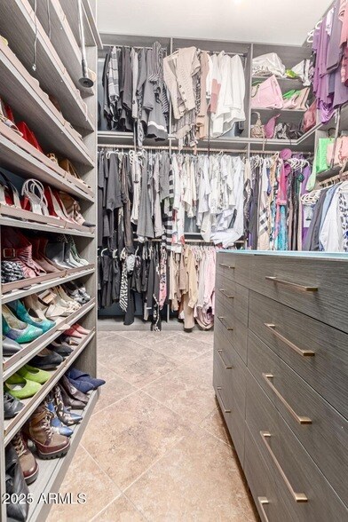 Building Photo - 4935 W Yearling Rd