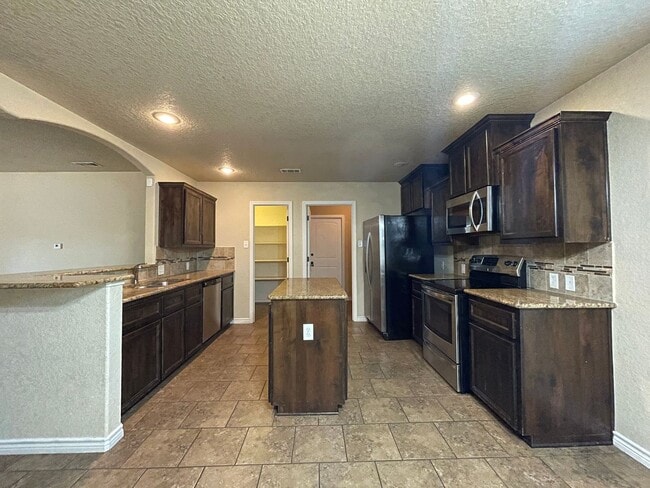 Building Photo - 601 W Little Dipper Dr