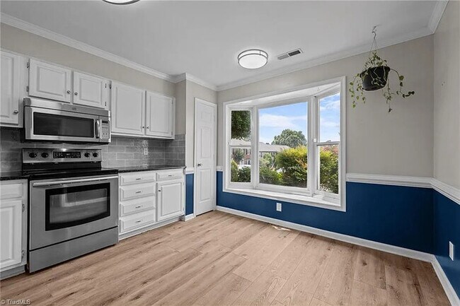 Building Photo - Build Equity While Leasing - Lease to Own