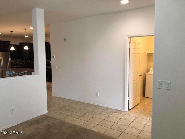 Building Photo - 8457 N 61st Ln