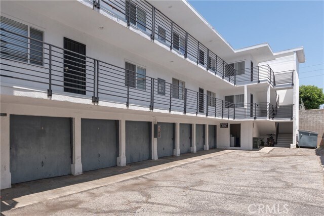 Building Photo - 2209 Carnegie Ln