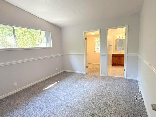 Building Photo - Sprawling Westside Walnut Creek Ranch Home...