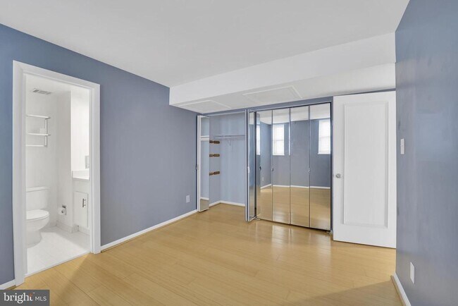 Building Photo - 1133 13th St NW