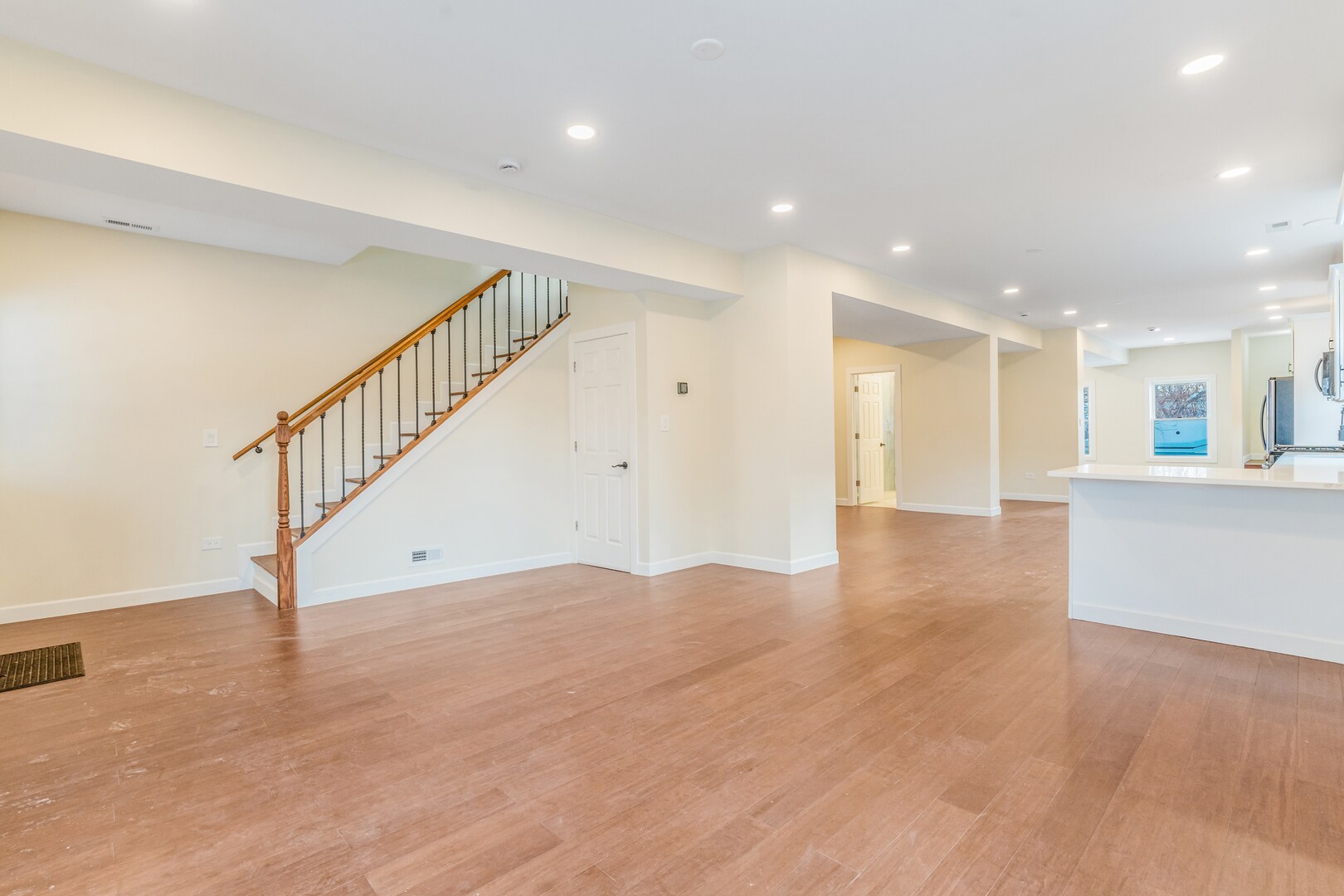 Building Photo - 4019 N Tripp Ave