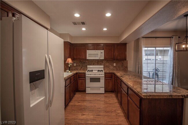 Building Photo - 9309 Scenic Mountain Ln