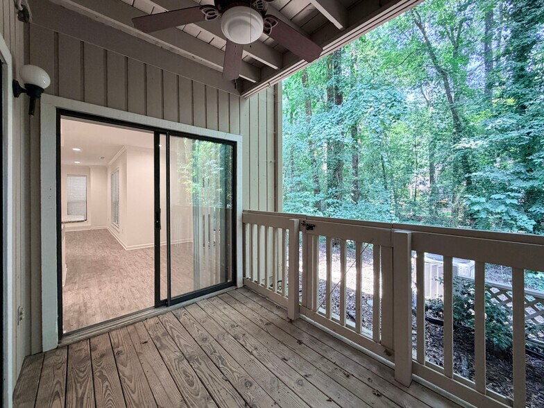 Building Photo - 413 New Kent Pl