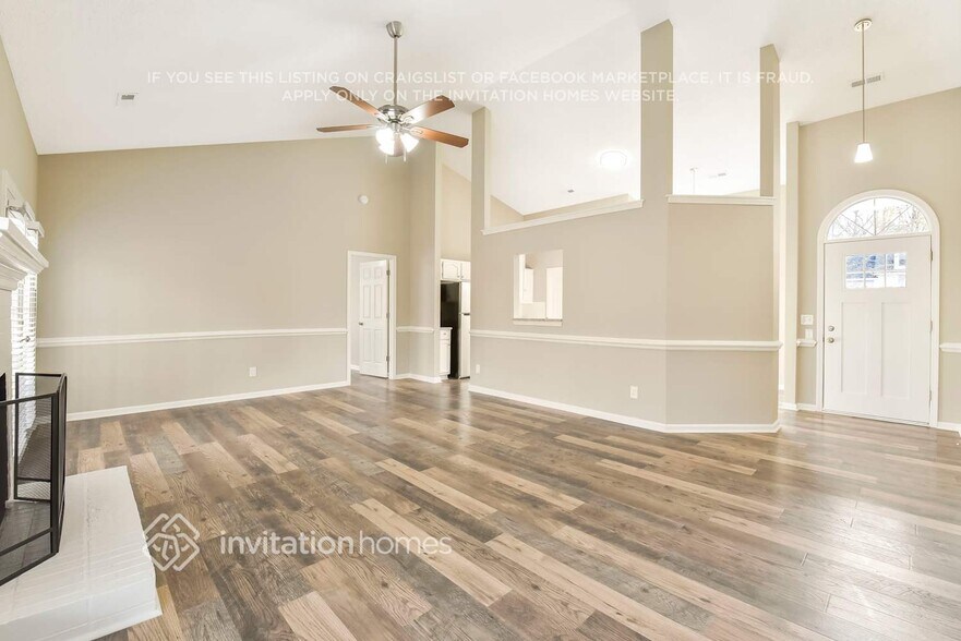 Building Photo - 7030 Daerwood Pl