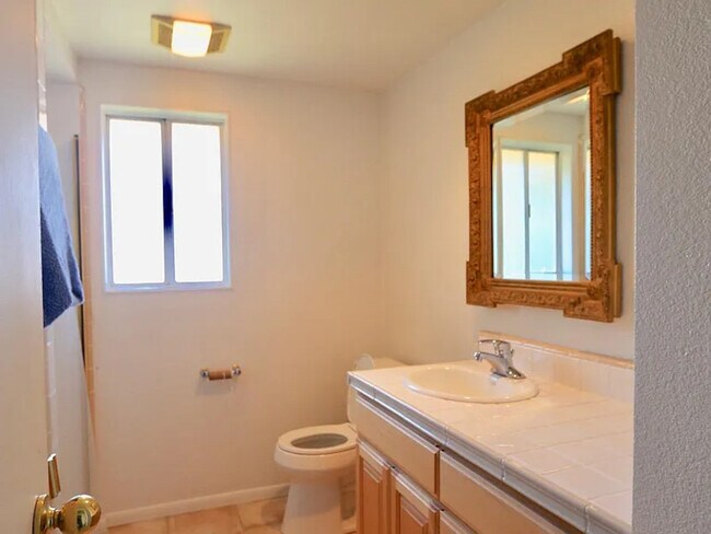 Building Photo - 5796 Encina Rd