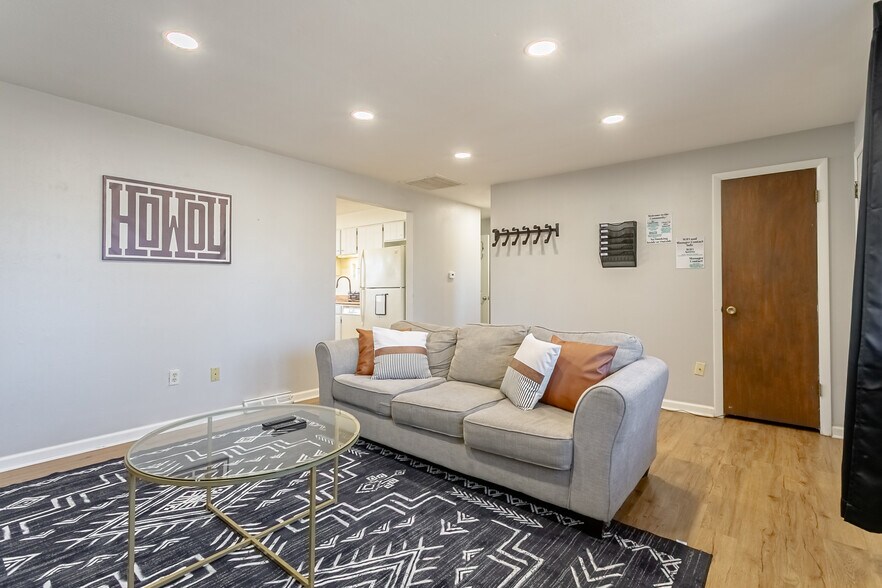 Building Photo - 8490 Benton St