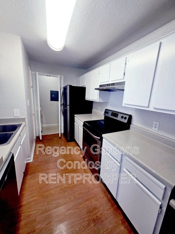 Building Photo - 4225 Thornbriar Ln