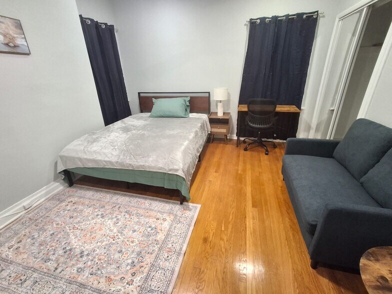 Building Photo - 27 Lexington Ave