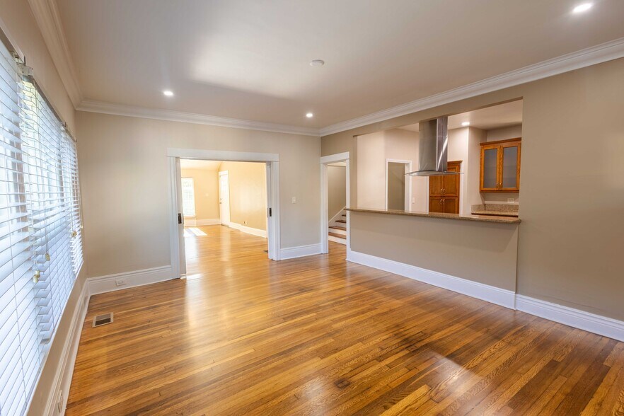 Building Photo - 4210 Halldale Ave