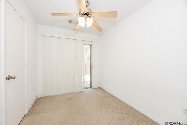 Building Photo - 1720 Nicholson Dr