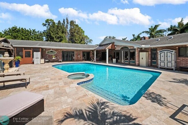 Building Photo - 4501 Briarcliff Ln