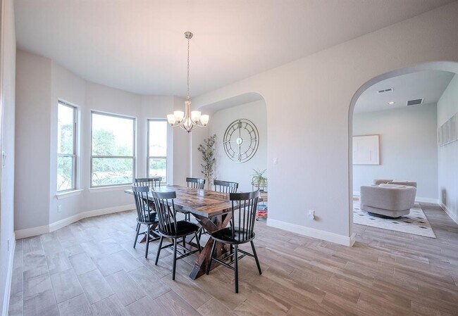 Building Photo - 227 Dally Ct