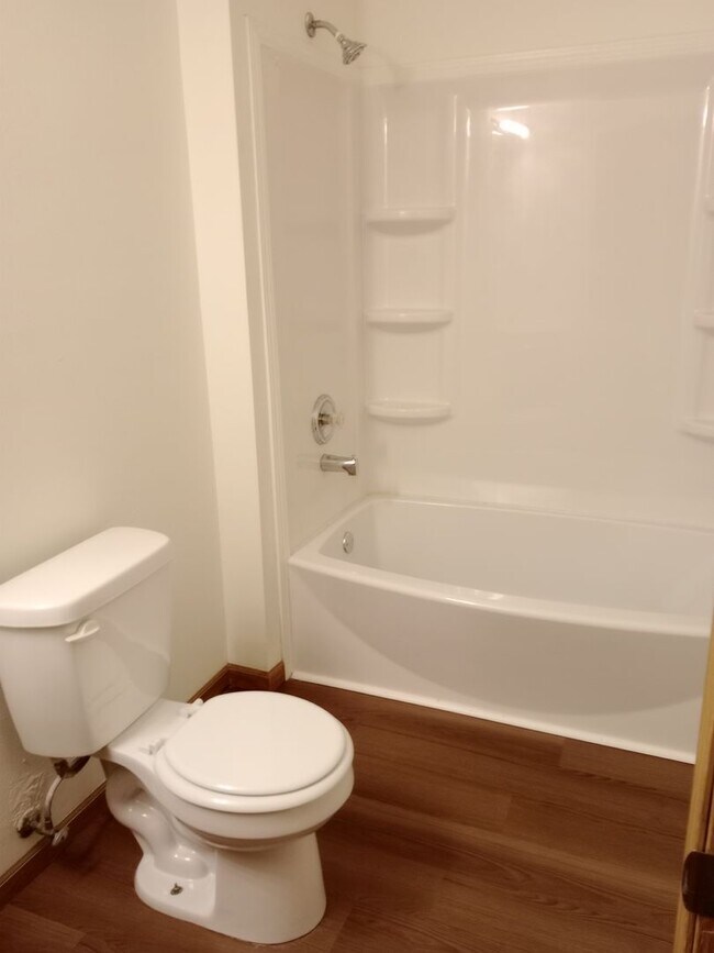 Building Photo - 3546-3548-3548 Prescott Dr