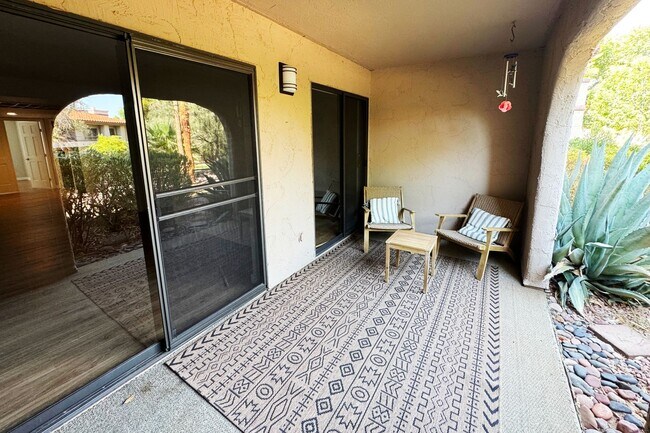 Building Photo - Luxury Scottsdale Condo: Modern Comfort in...