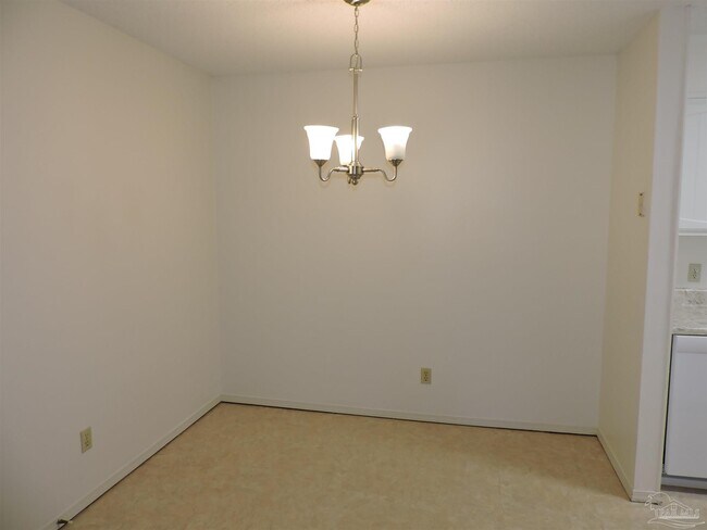 Building Photo - 2299 Scenic Hwy