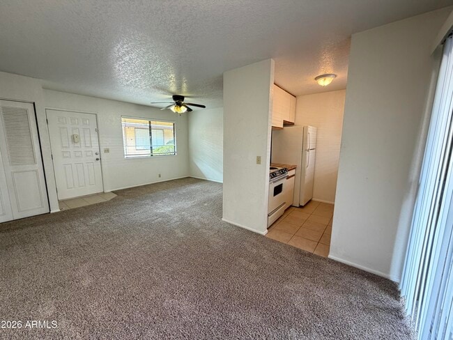 Building Photo - 840 S Main St