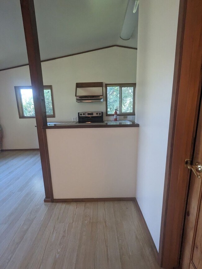 Building Photo - 710 Wolf Valley Dr