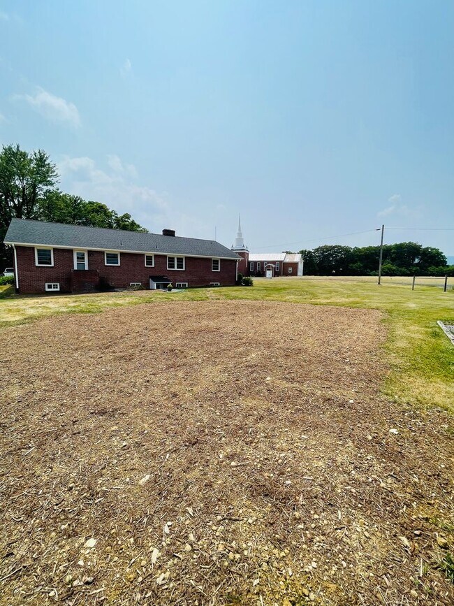 Building Photo - Home for Rent in Dayton