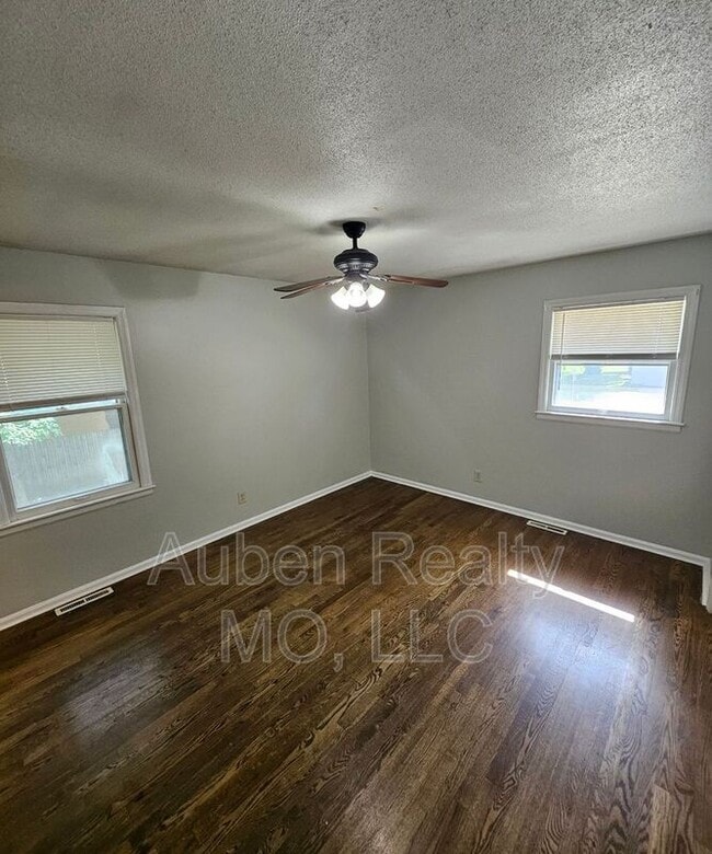 Building Photo - 9121 Blue Ridge Blvd