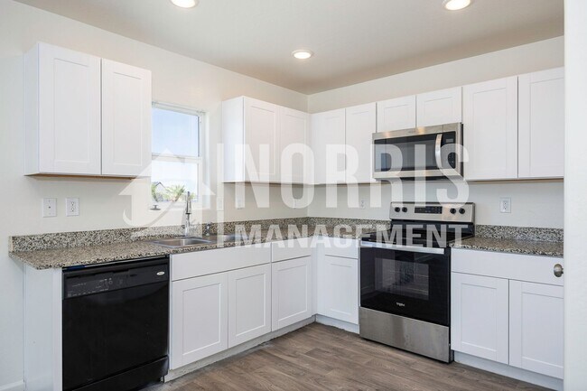 Building Photo - Great Home For Rent in Arizona City