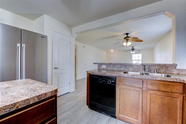 Building Photo - 7906 Yaupon View Dr