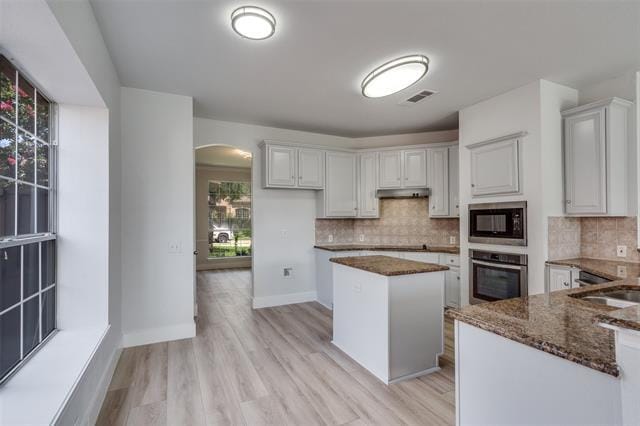 Building Photo - 2320 Cimmaron Dr