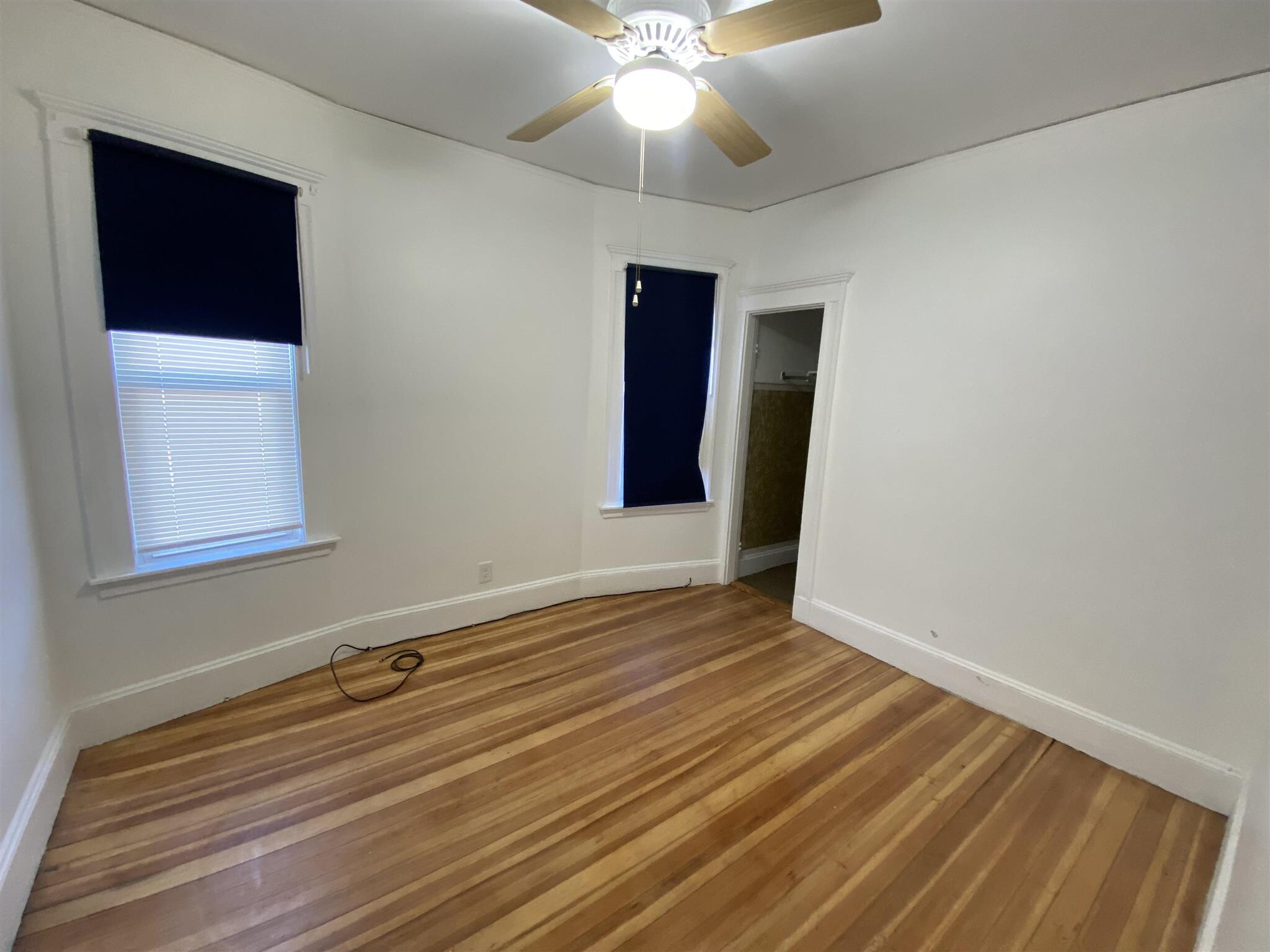 Building Photo - 44 Temple St