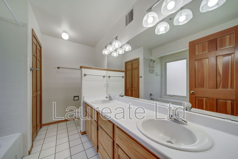 Building Photo - 23597 Genesee Village Rd