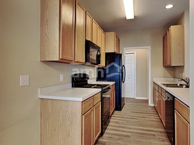 Building Photo - 318 Sunburst Way