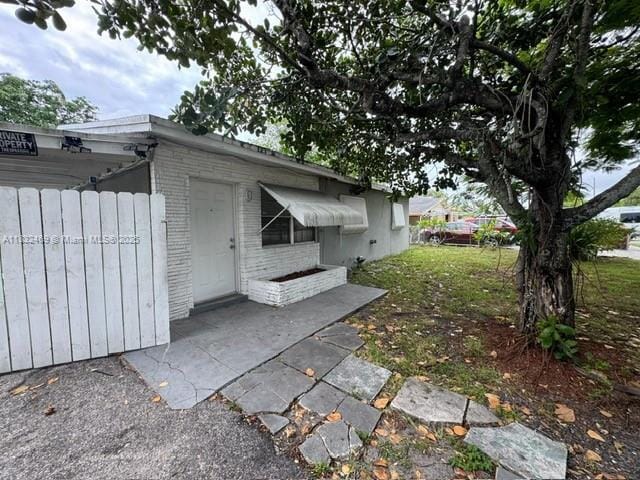 Building Photo - 1050 NW 23rd Way