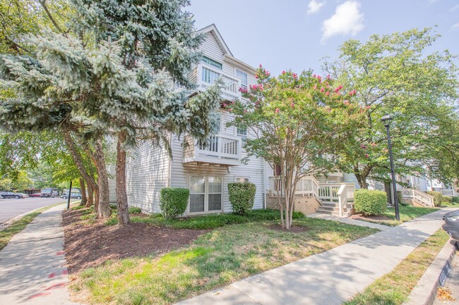 Building Photo - Charming 1 BR/1 BA Condo in Laurel!