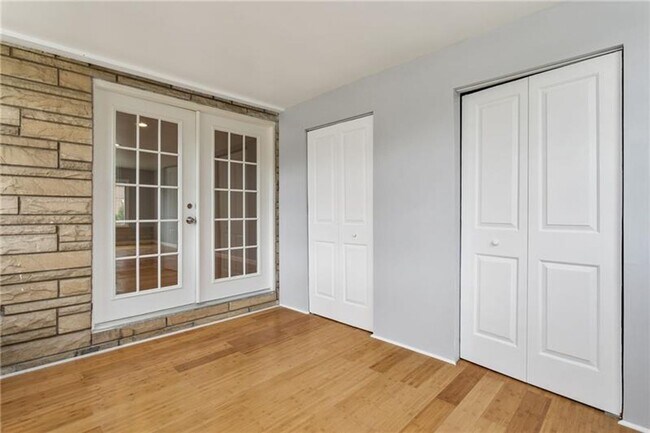 Building Photo - North Hills Area Bungalow