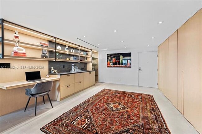 Building Photo - 2301 Collins Ave