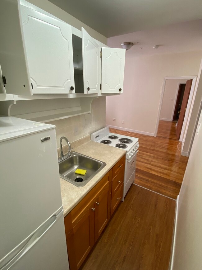 Building Photo - 66 Brighton Ave