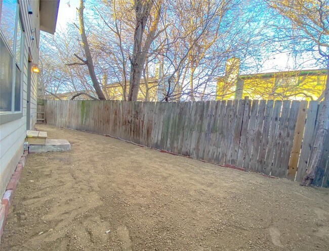 Building Photo - 5201 Bogey Ct
