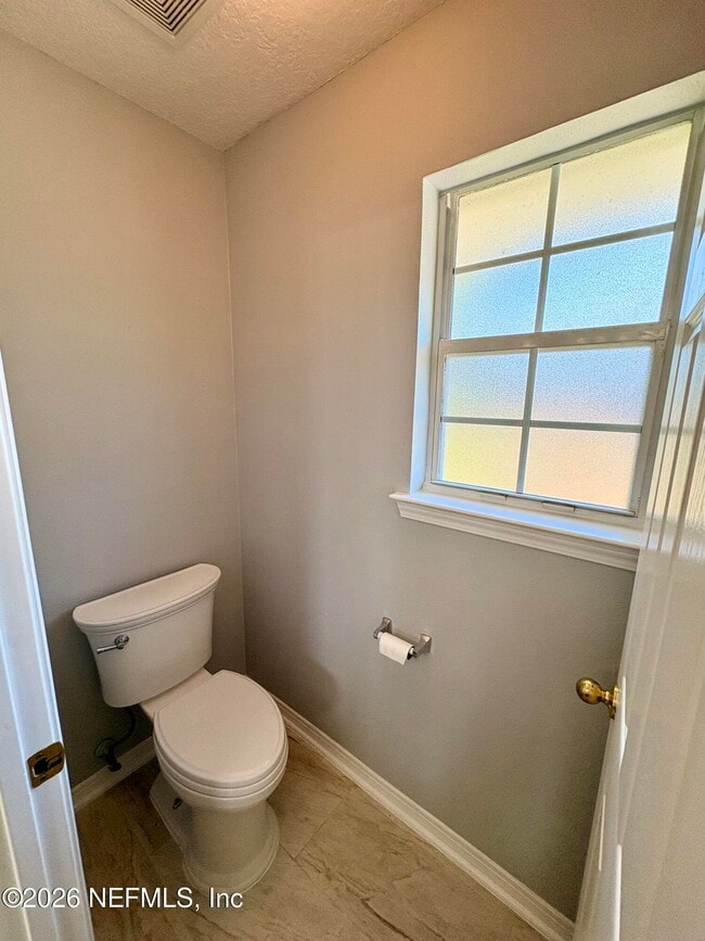 Building Photo - 15677 Moss Hollow Dr