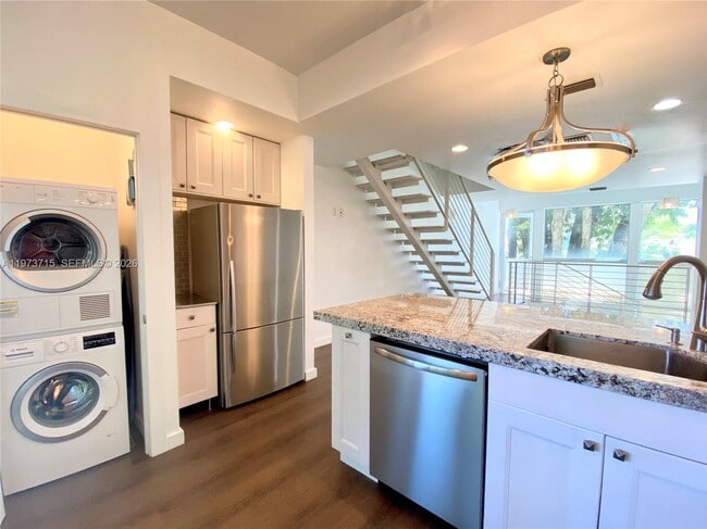 Building Photo - 1600 Michigan Ave