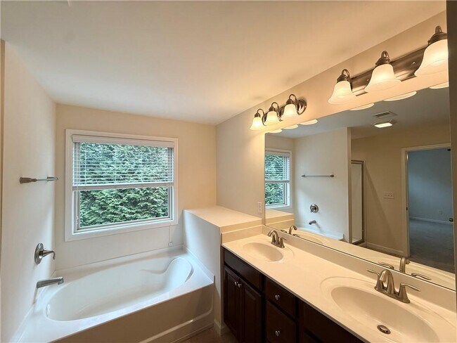 Building Photo - 13432 Gardiner Ln