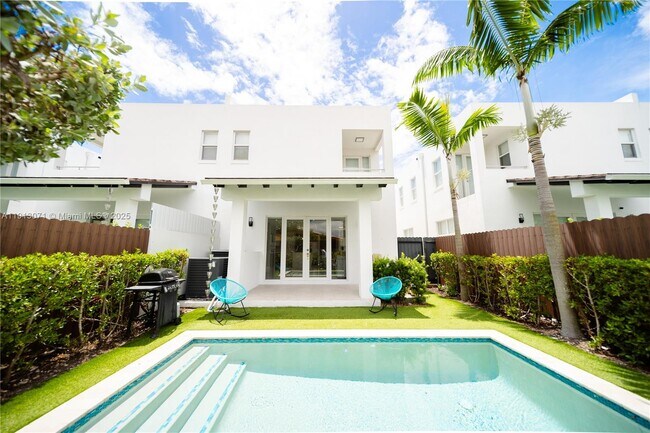 Primary Photo - 3651 SW 26th St