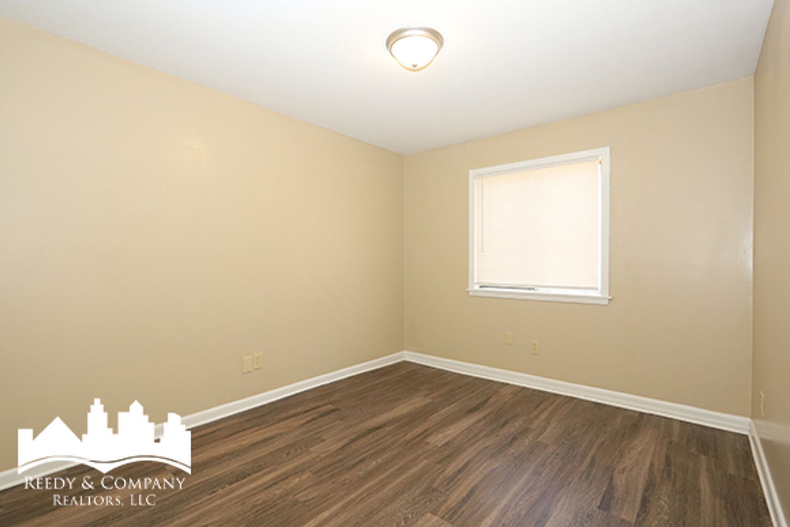 Building Photo - 1555 Staunton Dr