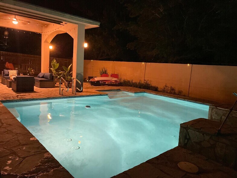 Building Photo - 2809 Anejo Dr